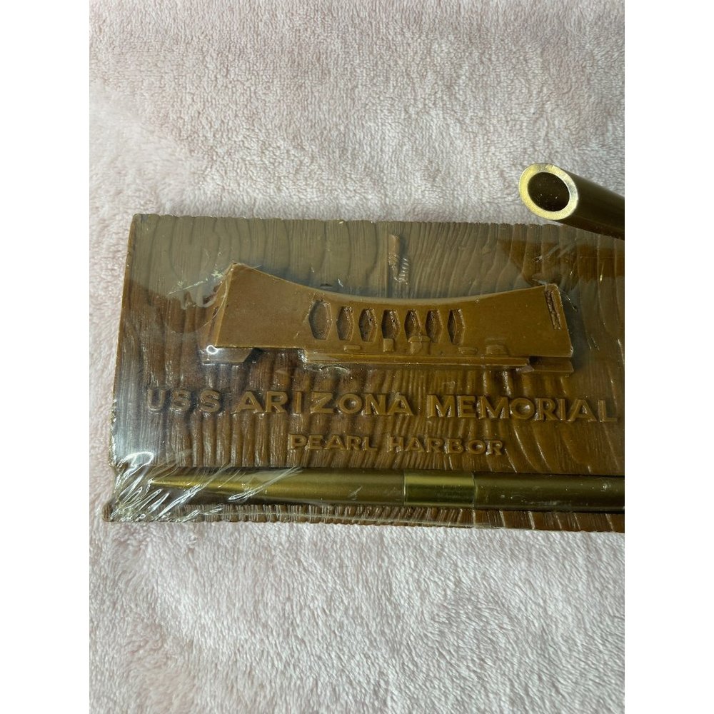 USS Arizona Memorial Pearl Harbor Pen holder made in Hawaii Hapa-Wood Brown
